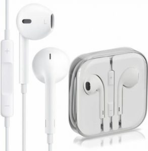 Apple EarPods with 3.5mm Headphone Plug